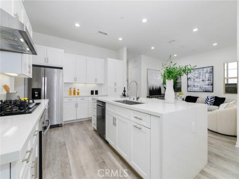 105 Catalyst , Irvine, CA