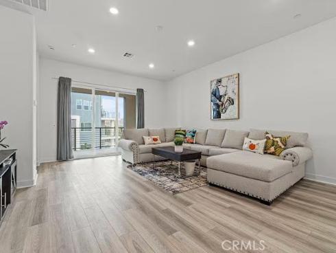 352 Tank , Irvine, CA