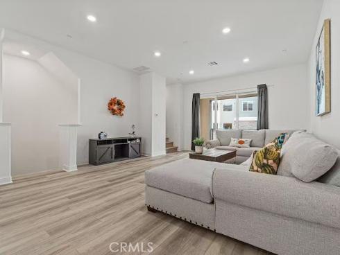 352 Tank , Irvine, CA