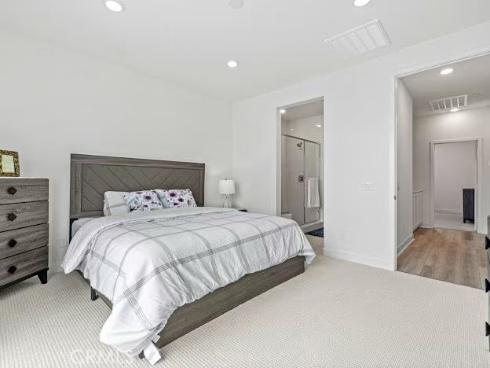 352 Tank , Irvine, CA