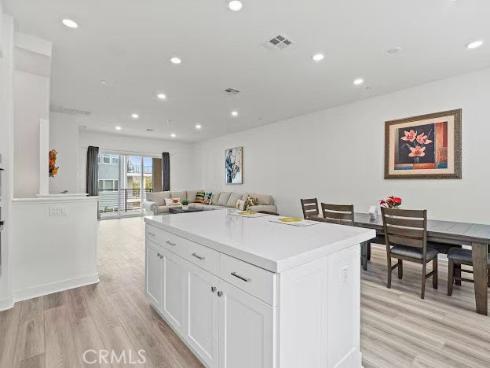 352 Tank , Irvine, CA