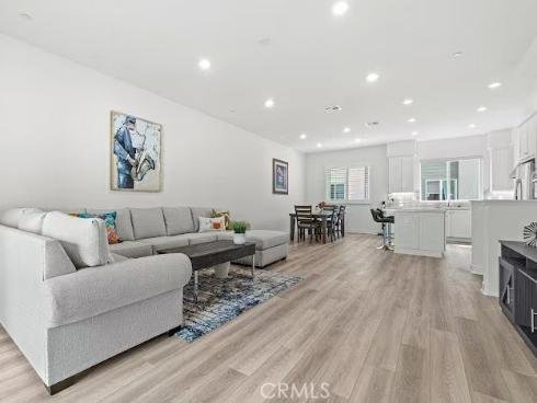 352 Tank , Irvine, CA