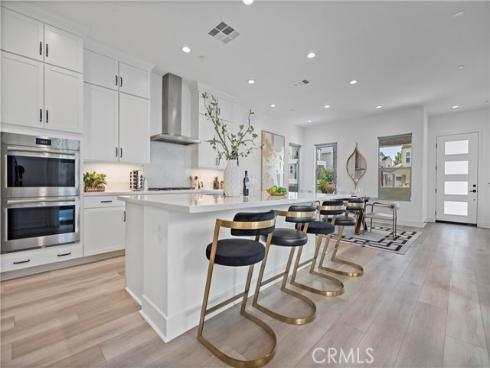 346 Baluster , Irvine, CA