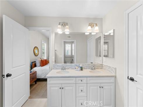 129 Pathway , Irvine, CA