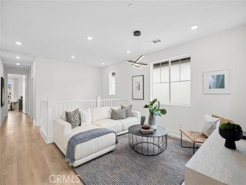 113 Bosal , Irvine, CA