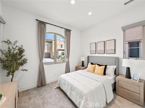 215 Sutters Mill , Irvine, CA