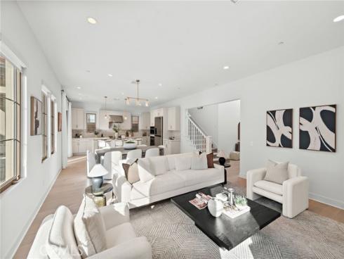 215 Sutters Mill , Irvine, CA