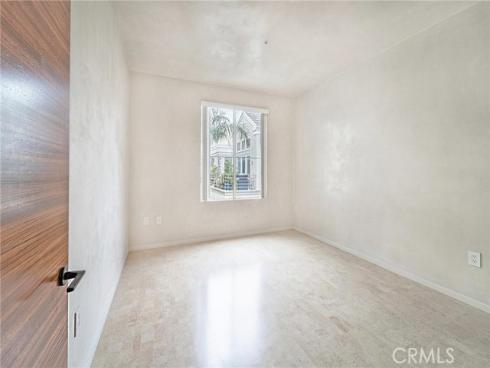 2253  Martin  402 , Irvine, CA