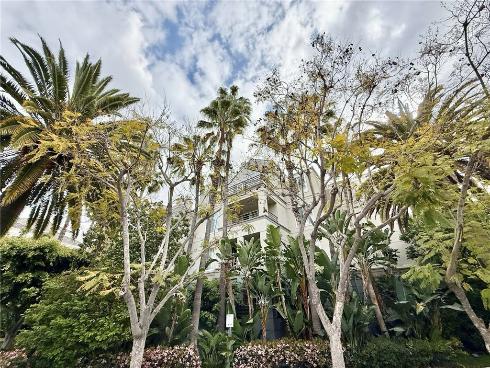 2253  Martin  402 , Irvine, CA