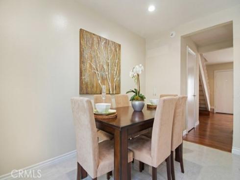 3 Albany 61 , Irvine, CA