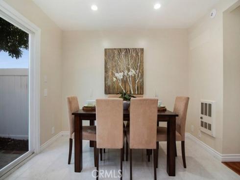 3 Albany 61 , Irvine, CA