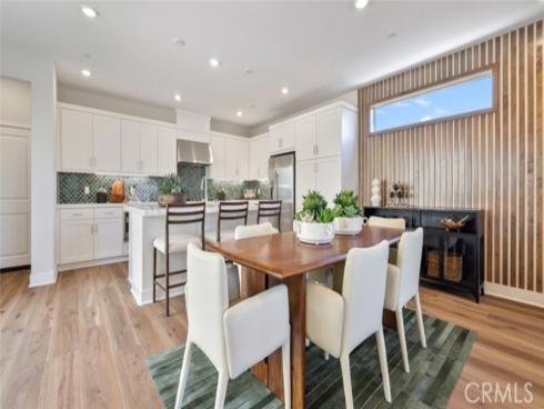 320 Galway , Irvine, CA