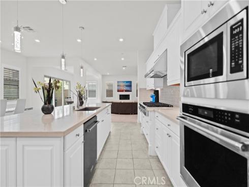 107 Frontier , Irvine, CA