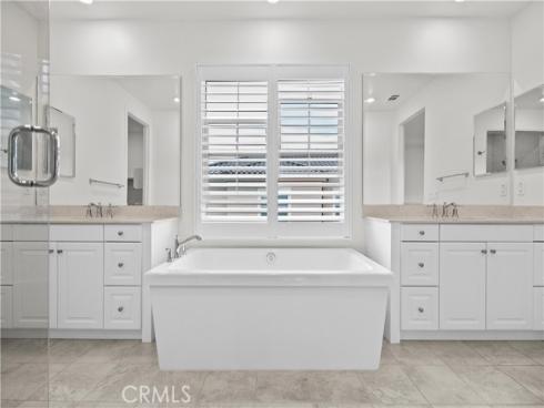 107 Frontier , Irvine, CA