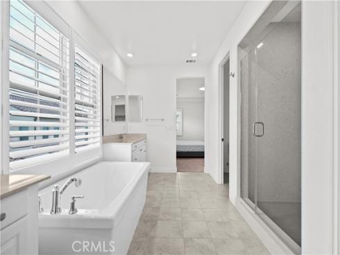 107 Frontier , Irvine, CA