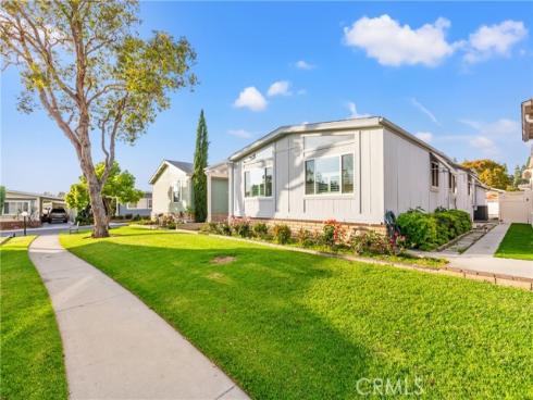 5200 Irvine Blvd Spc 377 , Irvine, CA