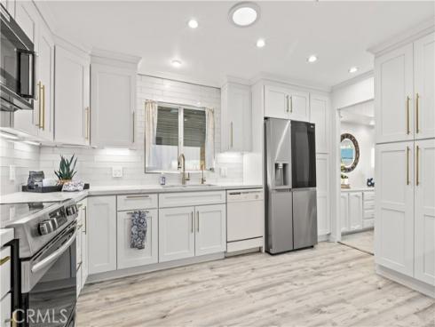 5200 Irvine Blvd Spc 377 , Irvine, CA