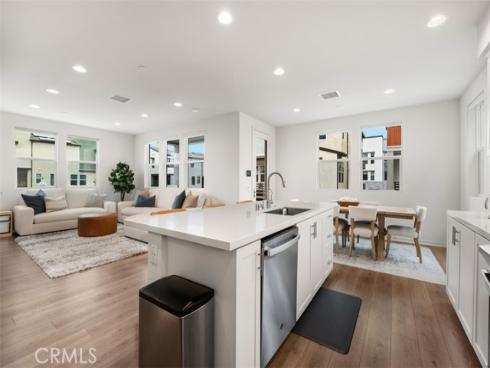 146 Fable , Irvine, CA