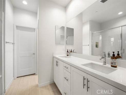 146 Fable , Irvine, CA