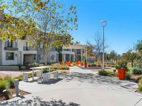 146 Fable , Irvine, CA