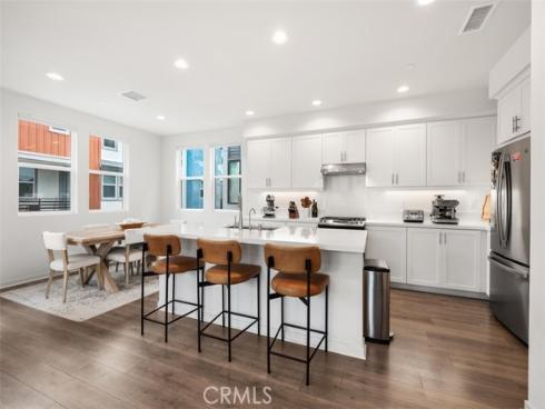 146 Fable , Irvine, CA