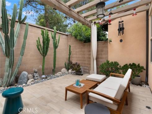 112 Gemstone , Irvine, CA