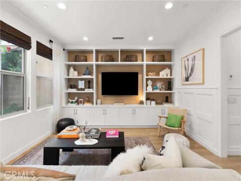 112 Gemstone , Irvine, CA