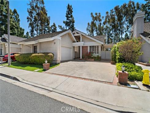 31  Hillgrass  , Irvine, CA