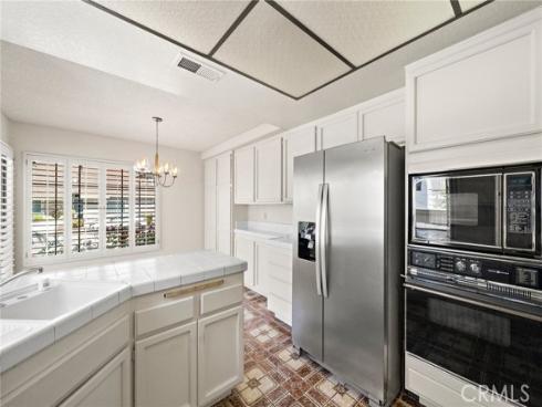 31  Hillgrass  , Irvine, CA