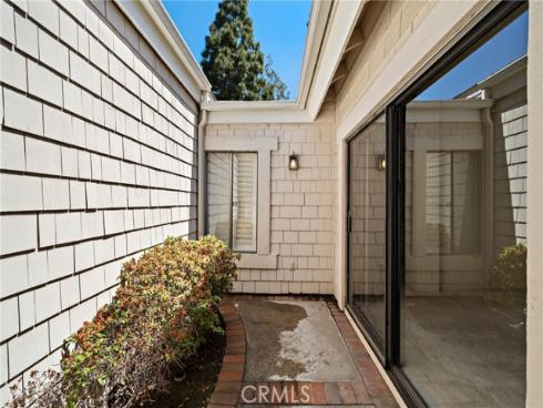 31  Hillgrass  , Irvine, CA