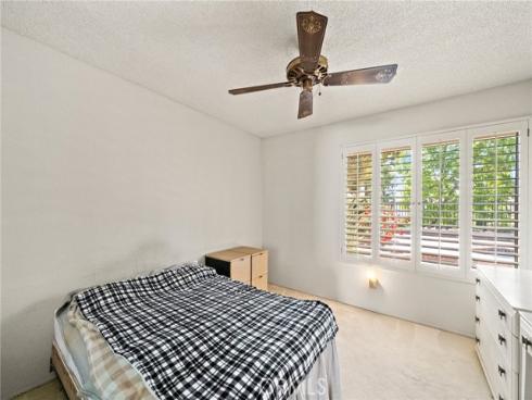 31  Hillgrass  , Irvine, CA