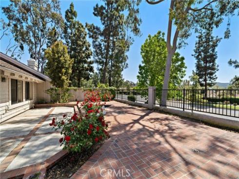 31  Hillgrass  , Irvine, CA