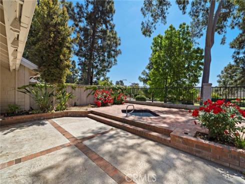31  Hillgrass  , Irvine, CA