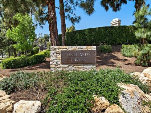 31  Hillgrass  , Irvine, CA