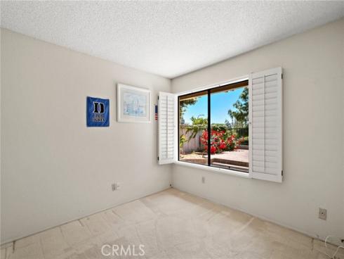 31  Hillgrass  , Irvine, CA