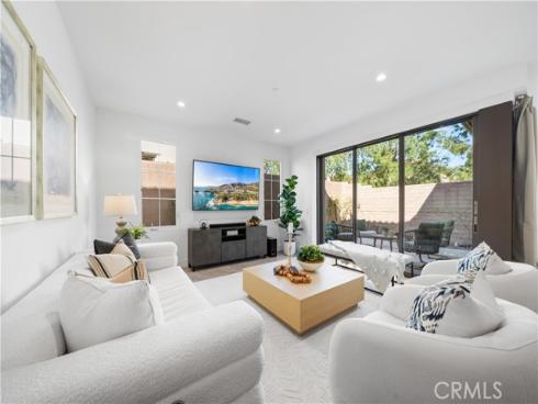 121 Toretta , Irvine, CA