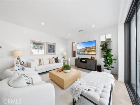 121 Toretta , Irvine, CA