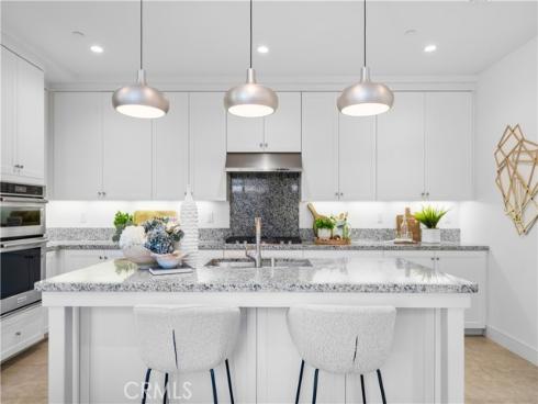 121 Toretta , Irvine, CA