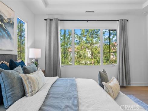 121 Toretta , Irvine, CA