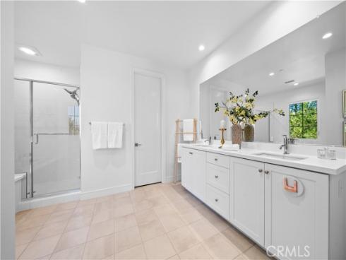 121 Toretta , Irvine, CA