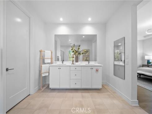 121 Toretta , Irvine, CA