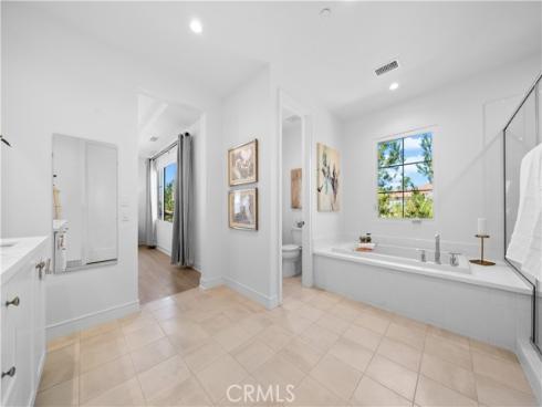 121 Toretta , Irvine, CA