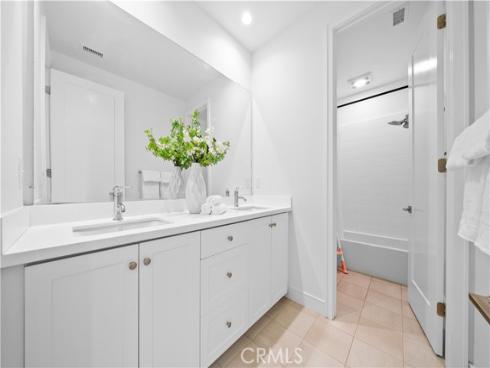 121 Toretta , Irvine, CA