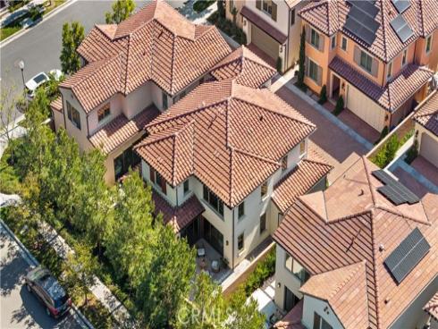 121 Toretta , Irvine, CA