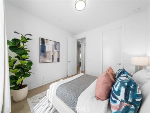 121 Toretta , Irvine, CA