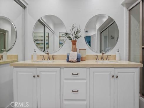 16 Clove Blossom , Irvine, CA