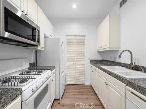 3131  Watermarke   Place, Irvine, CA