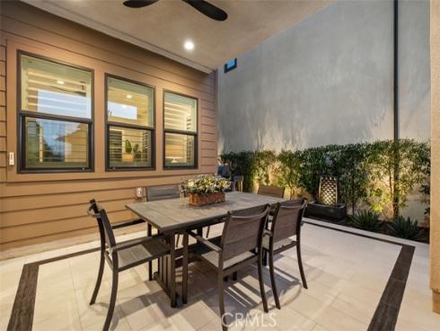 297 Sawbuck , Irvine, CA