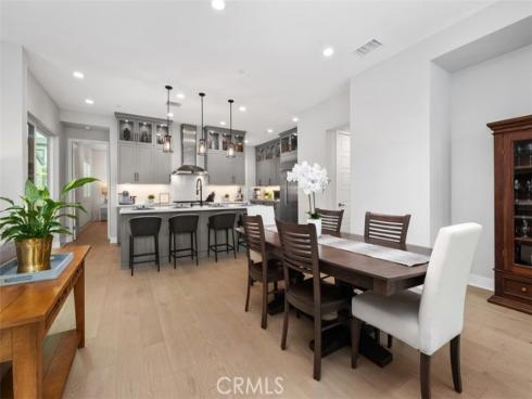 297 Sawbuck , Irvine, CA