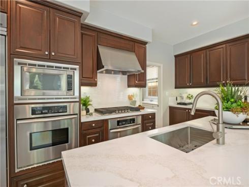 114  Treehouse  , Irvine, CA